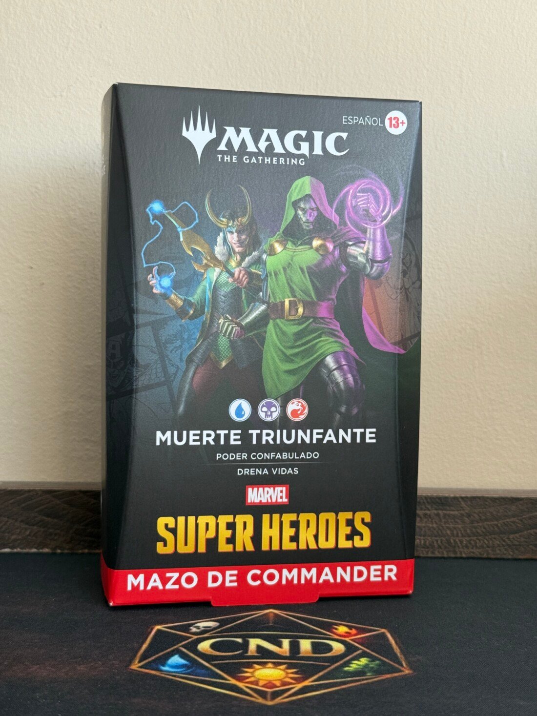 Muerte triunfante precon Commander Doctor Muerte Marvel en español sellado
